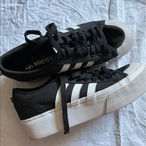 Adidas NIZZA Woman’s platform sneaker.  Like new worn 2 times.